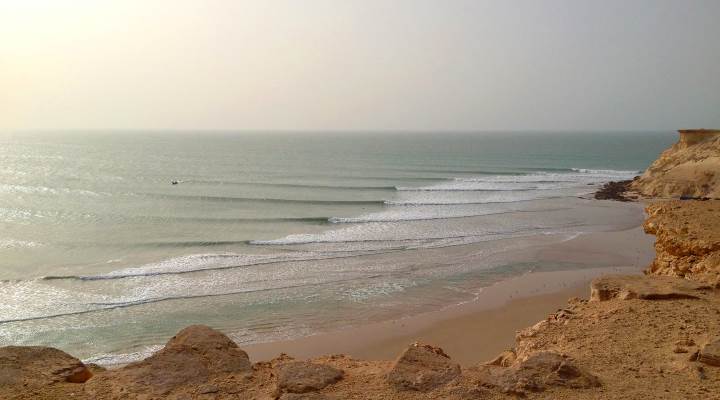Right hand point break - Sahara Surf Morocco